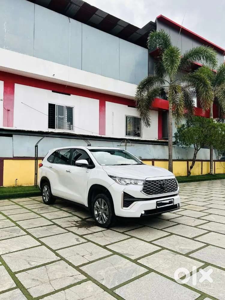 Toyota Innova Hycross 2025 Last