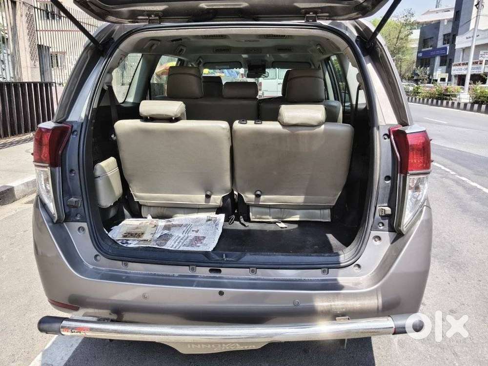 Toyota Innova Crysta 2.4 G Mt, 2016, Diesel