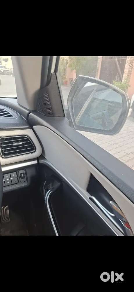 Mahindra Xuv700 Ax7 Diesel 2023 Manual Showroom Condition