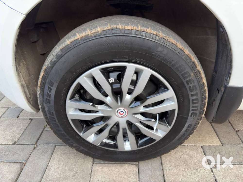 Maruti Suzuki Ritz 1.2 Vxi At, 2014, Cng & Hybrids