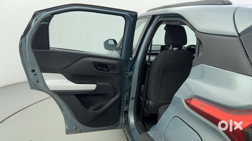 Tata Punch Accomplished Dazzle Sunroof Cng, 2023, Cng & Hybrids