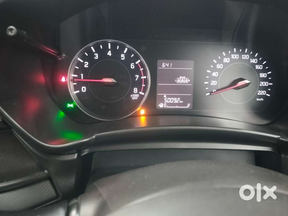Maruti Suzuki Swift Vxi + Manual, 2025, Petrol
