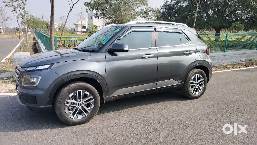 Hyundai Venue 2025 Diesel 19600 Km Driven
