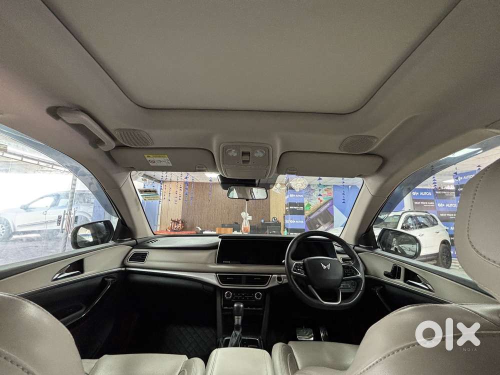Mahindra Xuv700 2.2 Ax 7 Diesel At Str Awd, 2023, Diesel