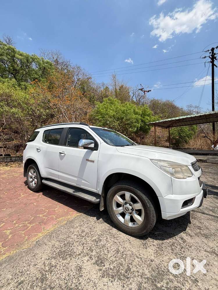 Exclusive American Muscle Suv Trailblazer 8 Seater Like Brand New