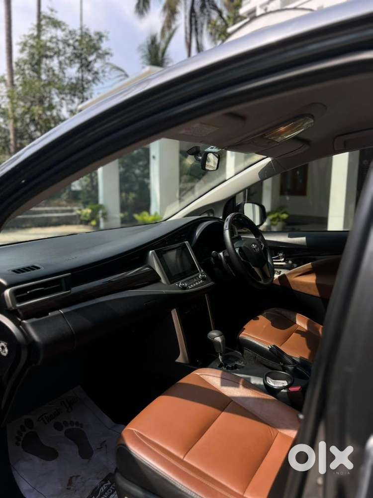 Toyota Innova Crysta 2017 Diesel Well Maintained