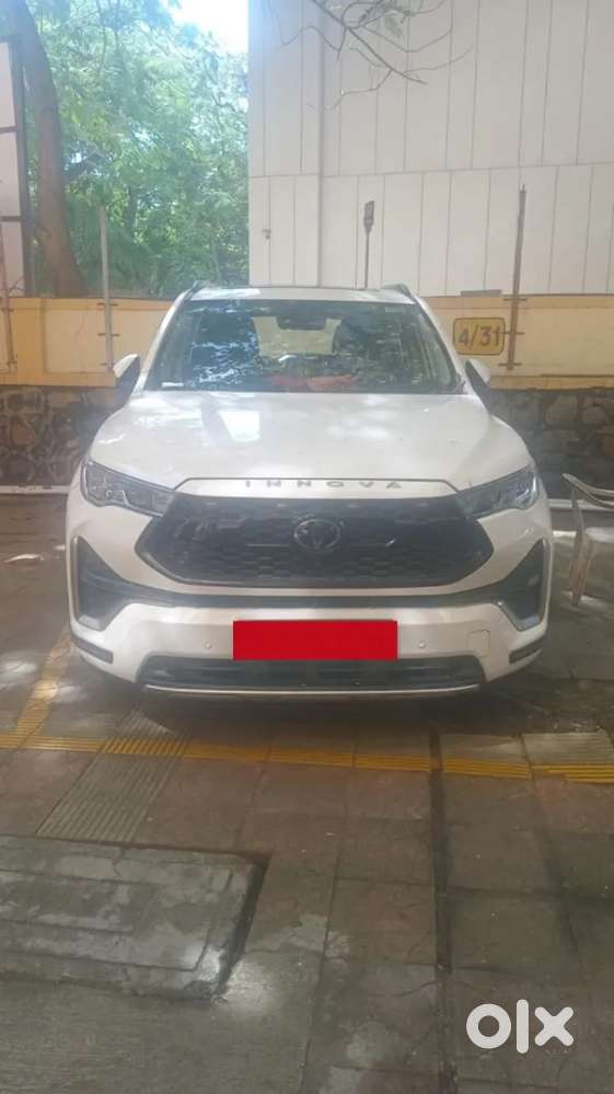 Toyota Innova Hycross 2.0 Zx (o) Hybrid 7 Str, 2024, Petrol