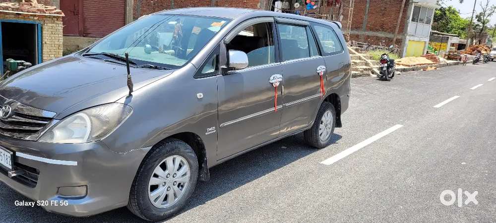 Toyota Innova 2011 Diesel Well Maintained