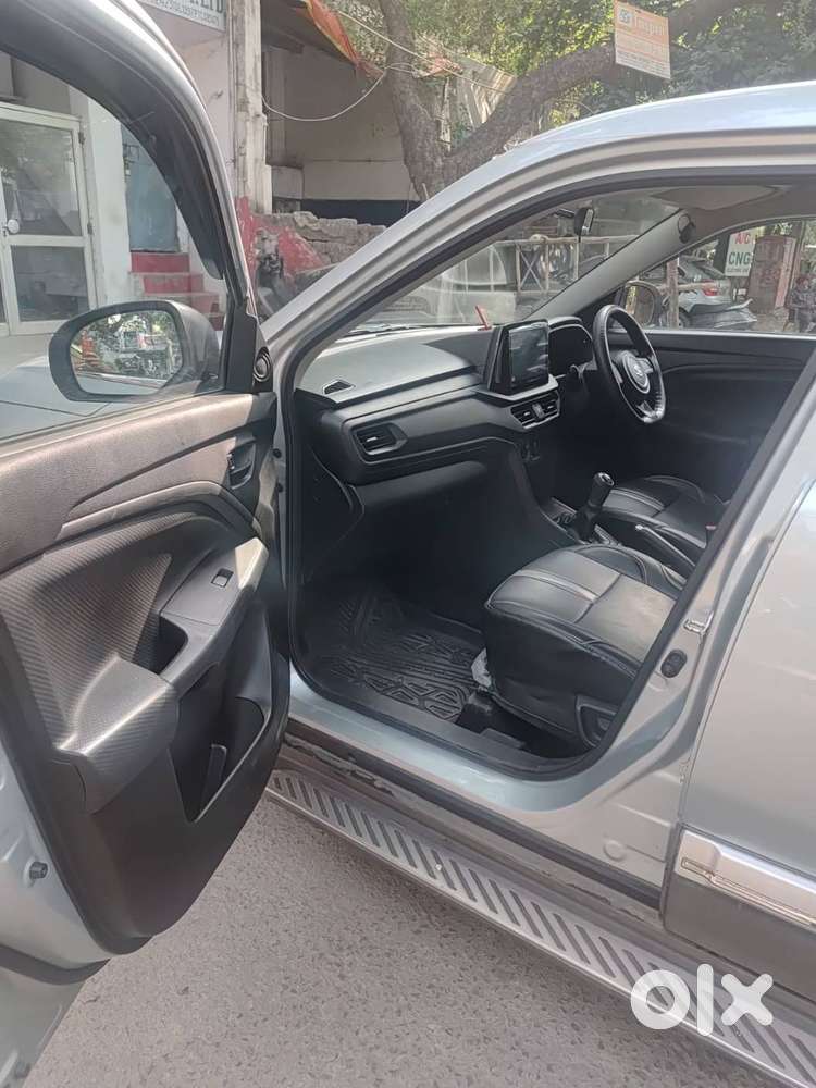 Car For Sale – Maruti Suzuki Brezza Lxi