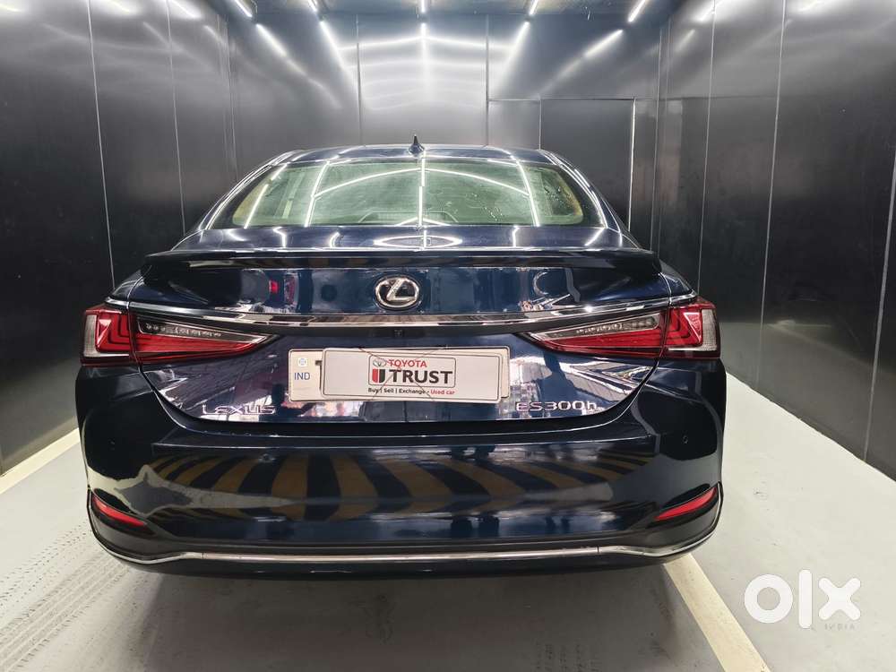 Lexus Es 300h Luxury, 2023