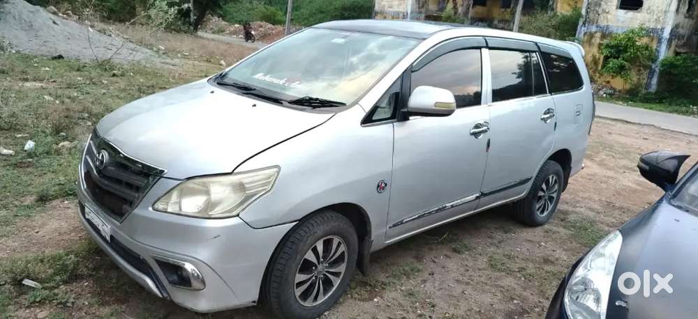Toyota Innova 2.5 E 2008