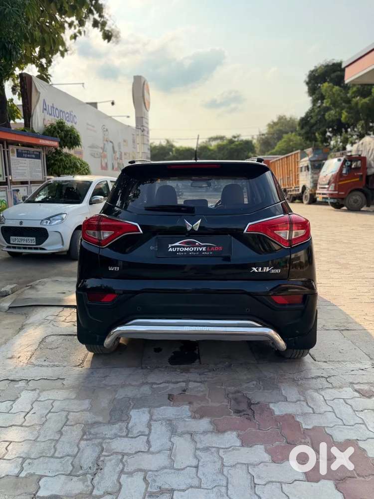 Mahindra Xuv300 W8 Option Diesel, 2022, Diesel