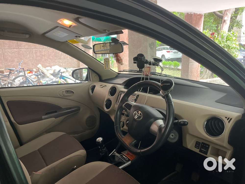 Toyota Etios Platinum 2018 Hr26