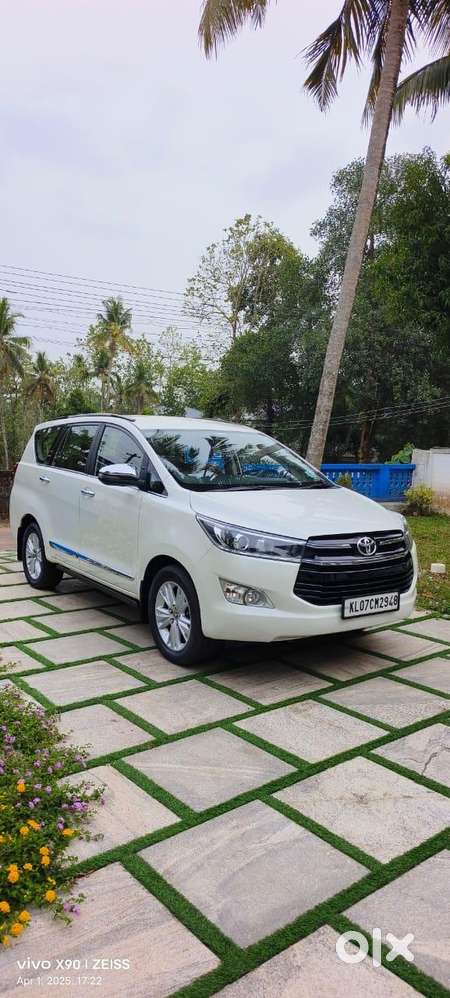 Toyota Innova Crysta 2.8 Zx At, 2016, Diesel