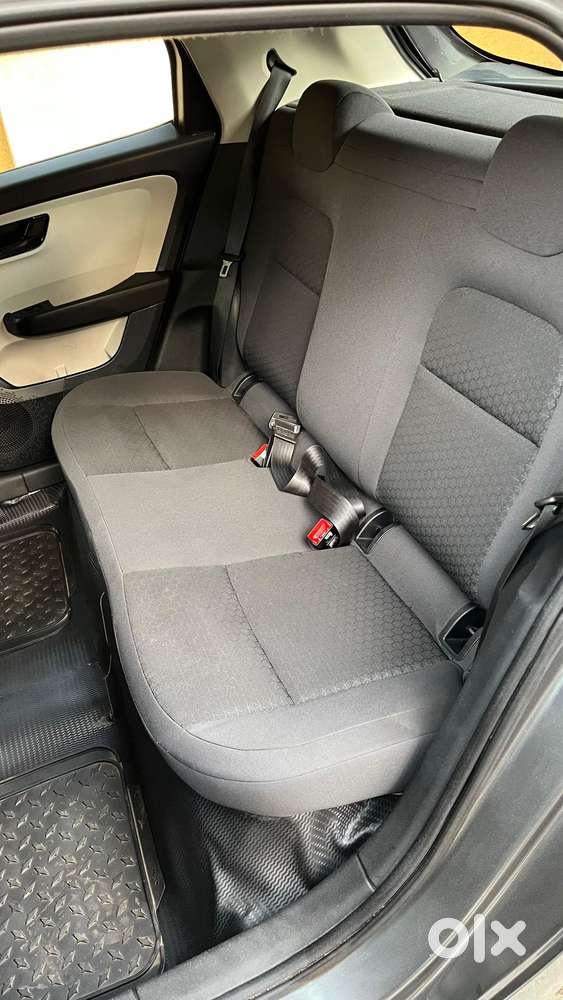 Tata Altroz 1.2 Xm Plus, 2022, Petrol