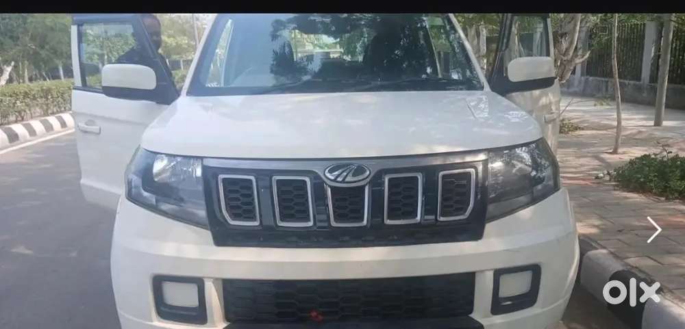 Mahindra Tuv 300 Plus 2019