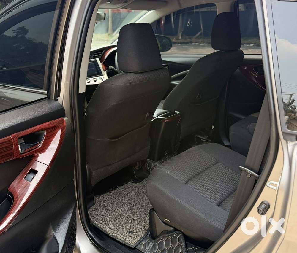 Toyota Innova Crysta