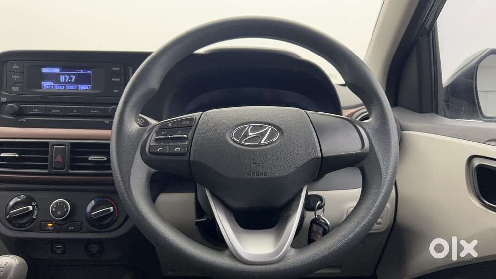 Hyundai Aura [2023-ongoing] 1.2 S Petrol Manual, 2022, Petrol