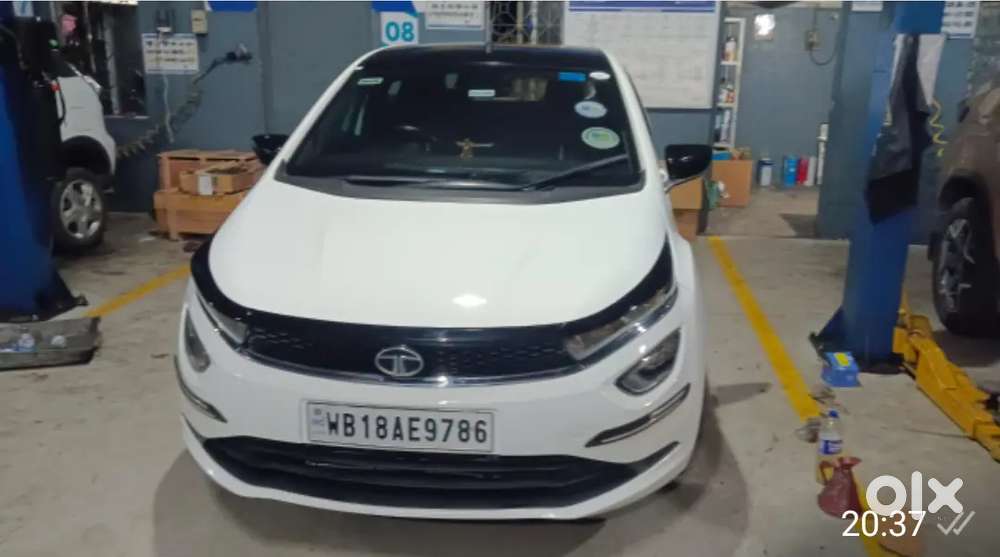 Tata Altroz Petrol 2021