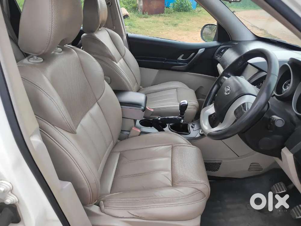 Mahindra Xuv500 2017 Diesel 93967 Km Driven
