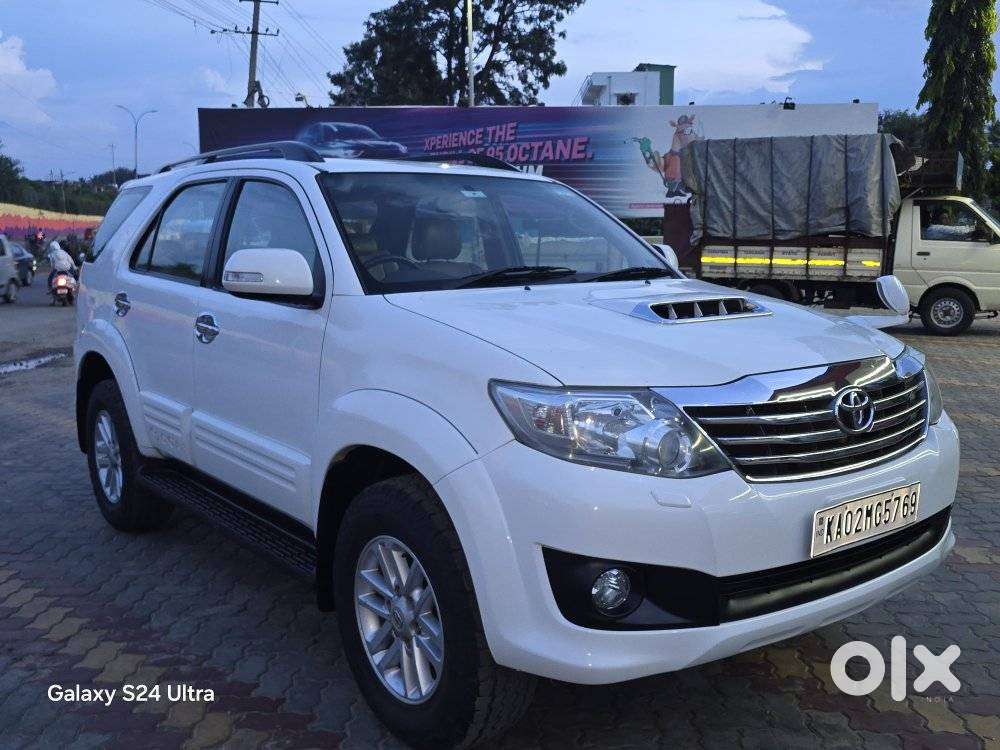 Toyota Fortuner 3.0 4x4 Manual, 2012, Diesel