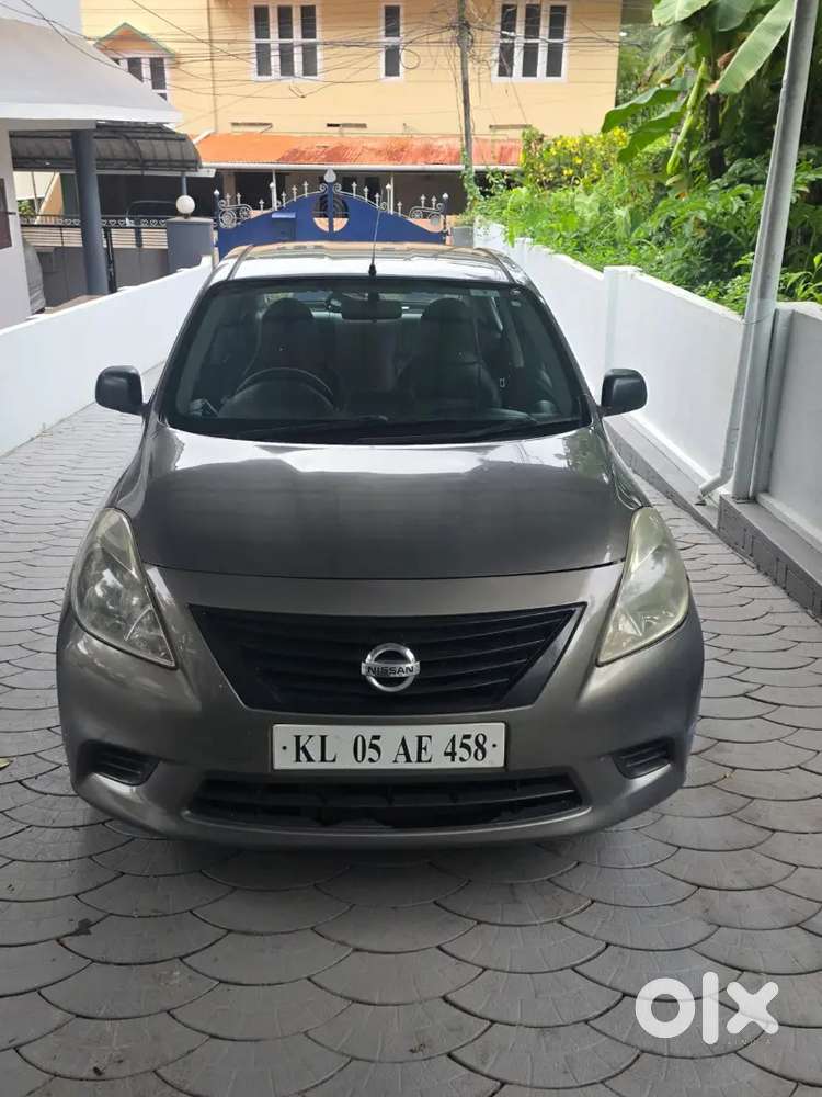 Nissan Sunny 2012 Model