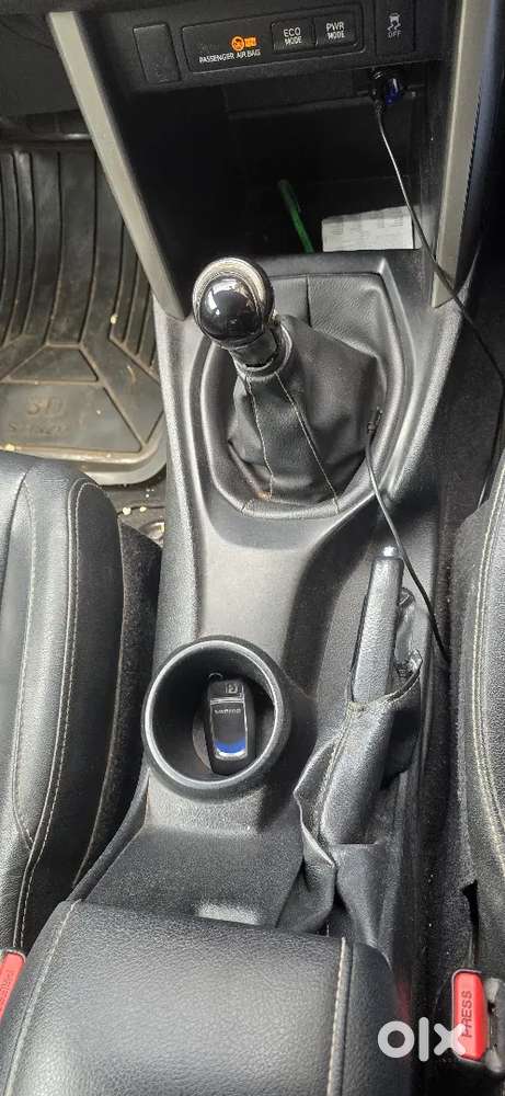 Toyota Innova Crysta 2016 Diesel 115000 Km Driven