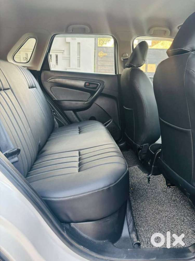 Maruti Suzuki Brezza 1.5 Lxi Smart Hybrid, 2022, Petrol