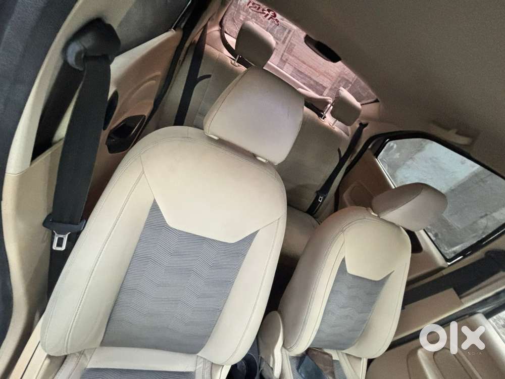 Ford Aspire Titanium Blu 2017 Dec27