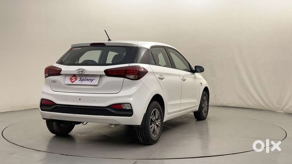 Hyundai Elite I20 1.2magna Executive At, 2018, Petrol
