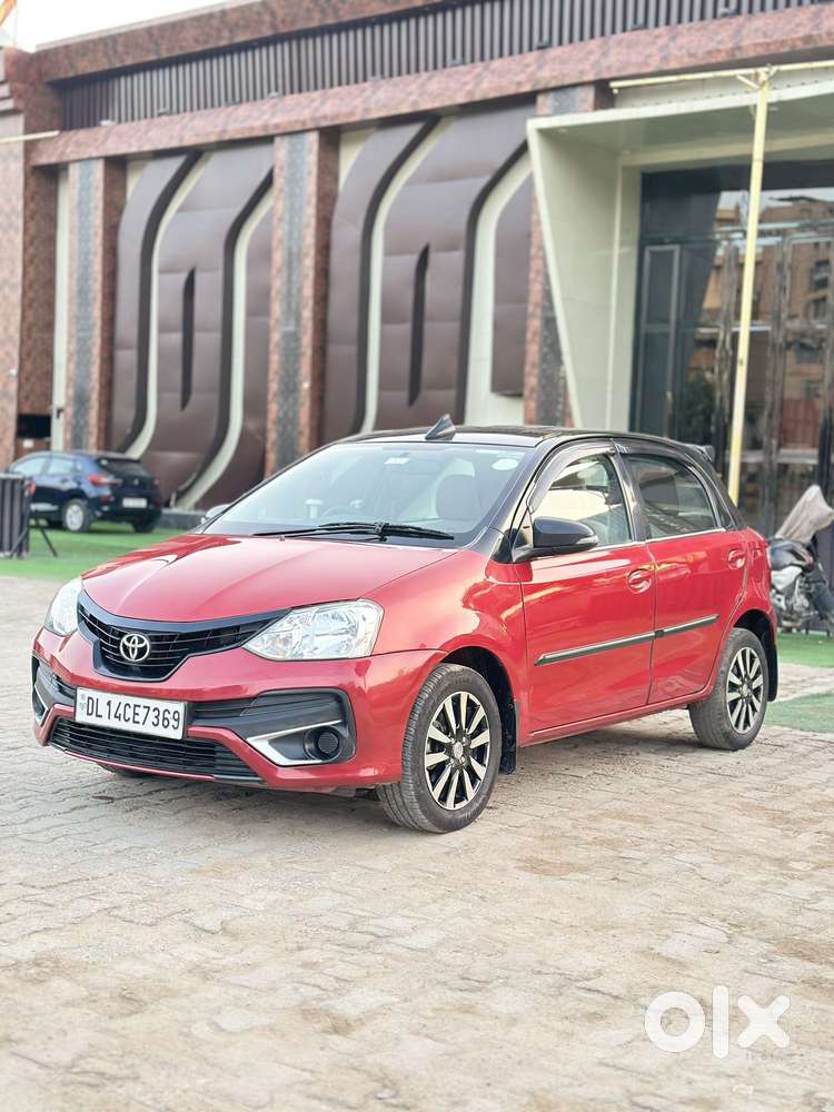 Toyota Etios Liva V Dual Tone, 2019, Petrol