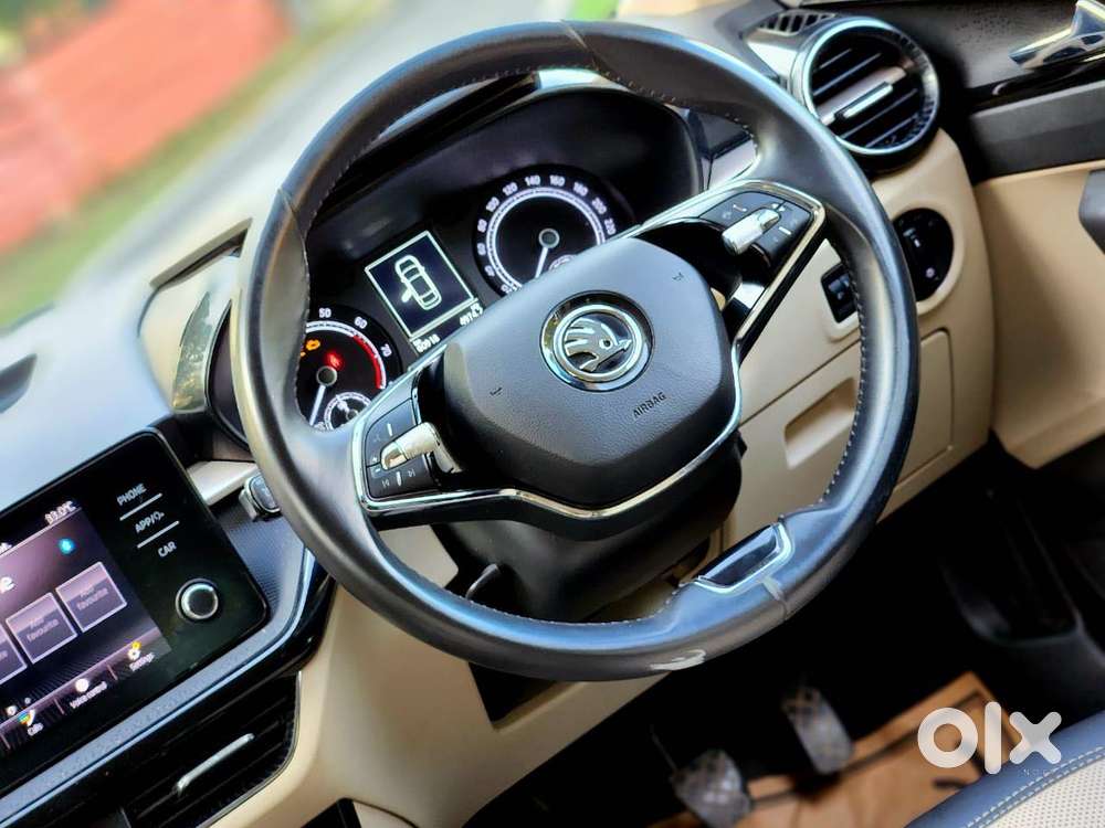 Skoda Slavia Ambition 1.0l Tsi Mt, 2023, Petrol