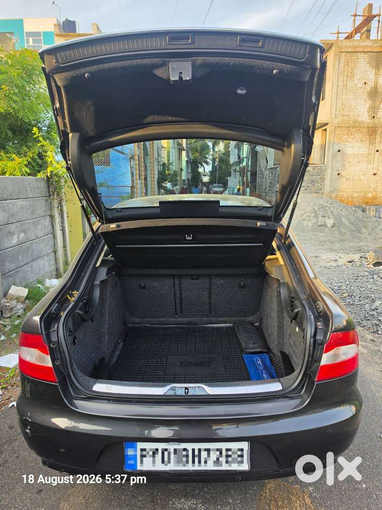 Skoda Superb Elegance 2.0 Tdi Automatic &ndash; 2011