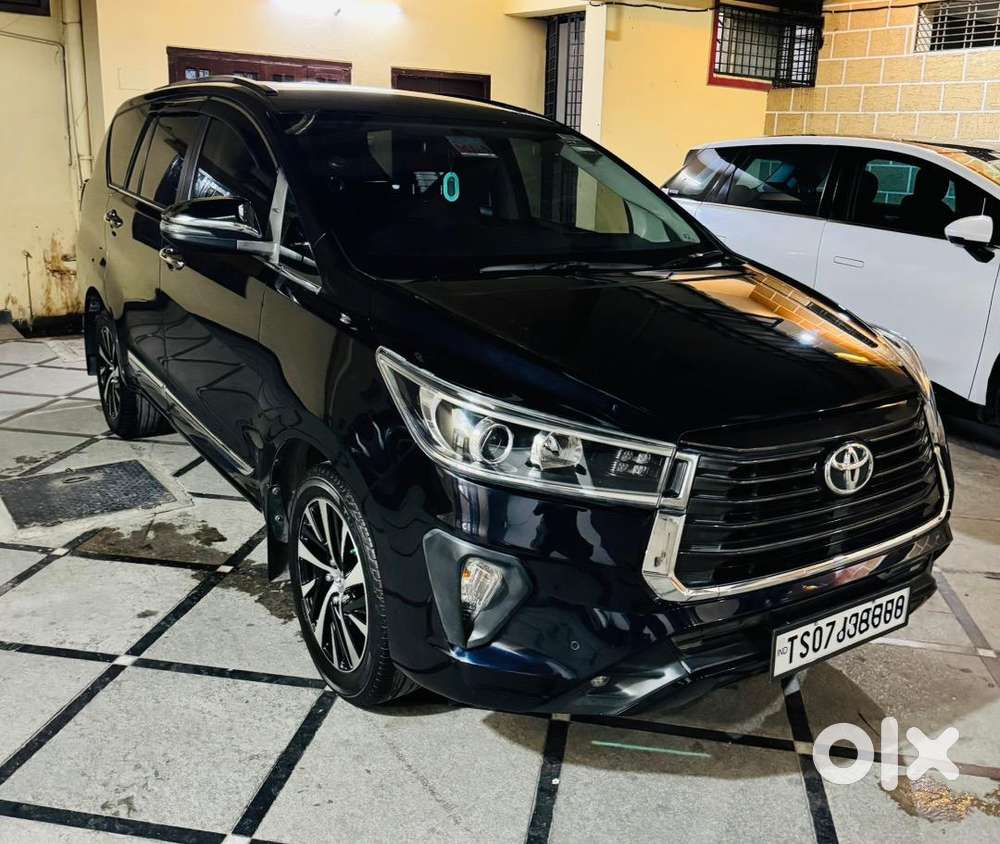 Toyota Innova Crysta 2022 Diesel 70000 Km Driven
