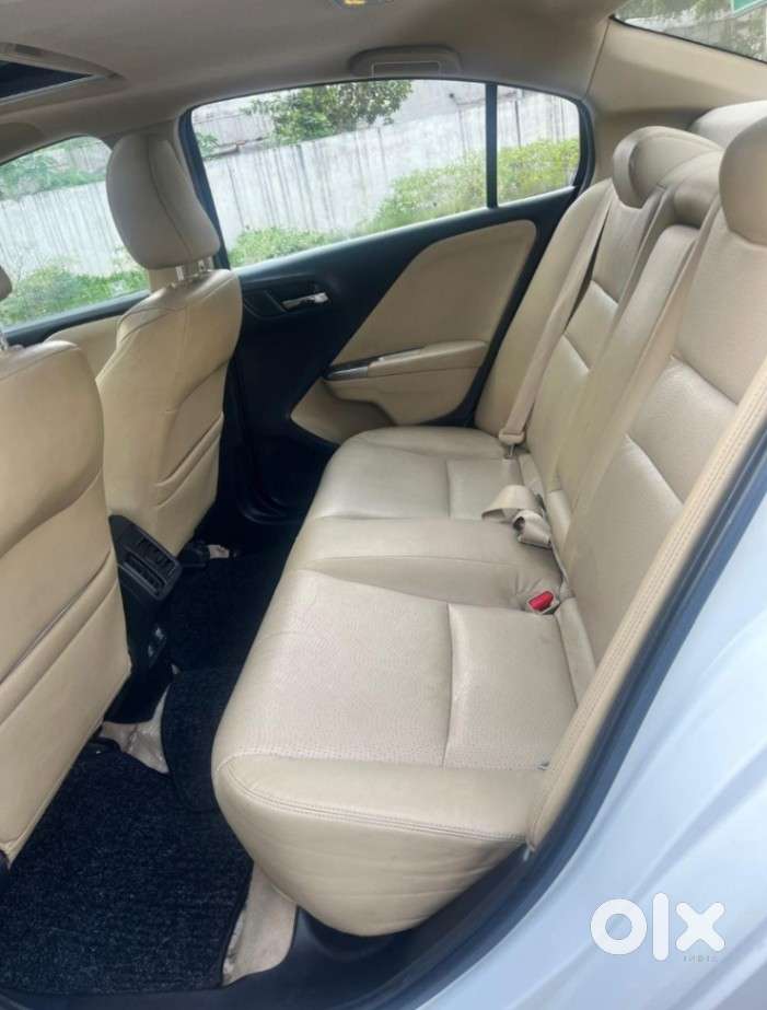 Honda City V At Sunroof, 2015, Petrol