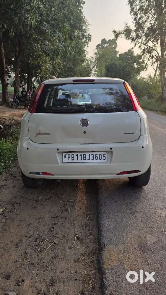 Fiat Grande Punto 2014 Diesel 185000 Km Driven