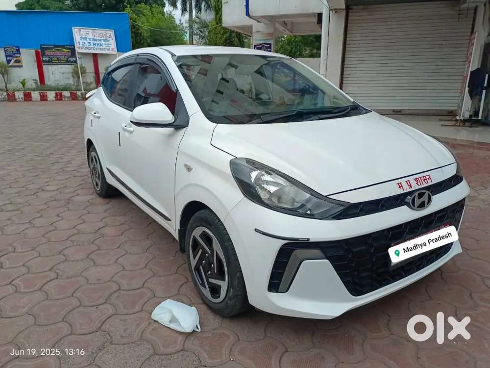 Aura S Cng And Petrol