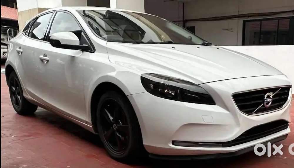 Volvo V40 2016 Diesel Well Maintained