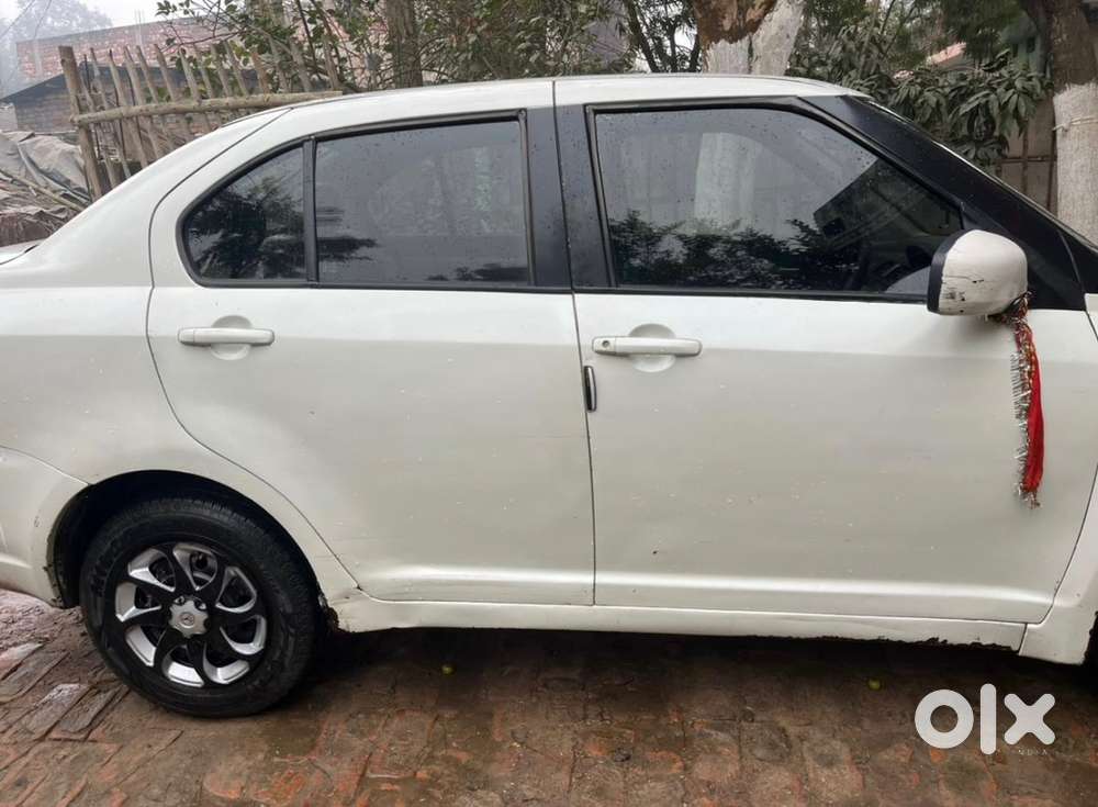Maruti Suzuki Dzire 2015 Petrol Well Maintained