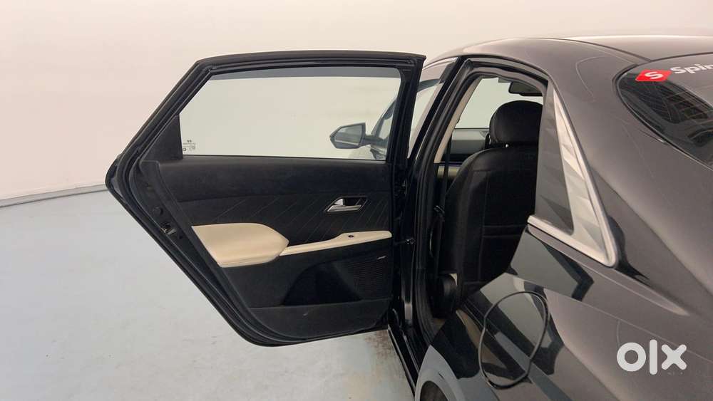 Hyundai Verna 1.5 Sx (o) Petrol Mt, 2023, Petrol