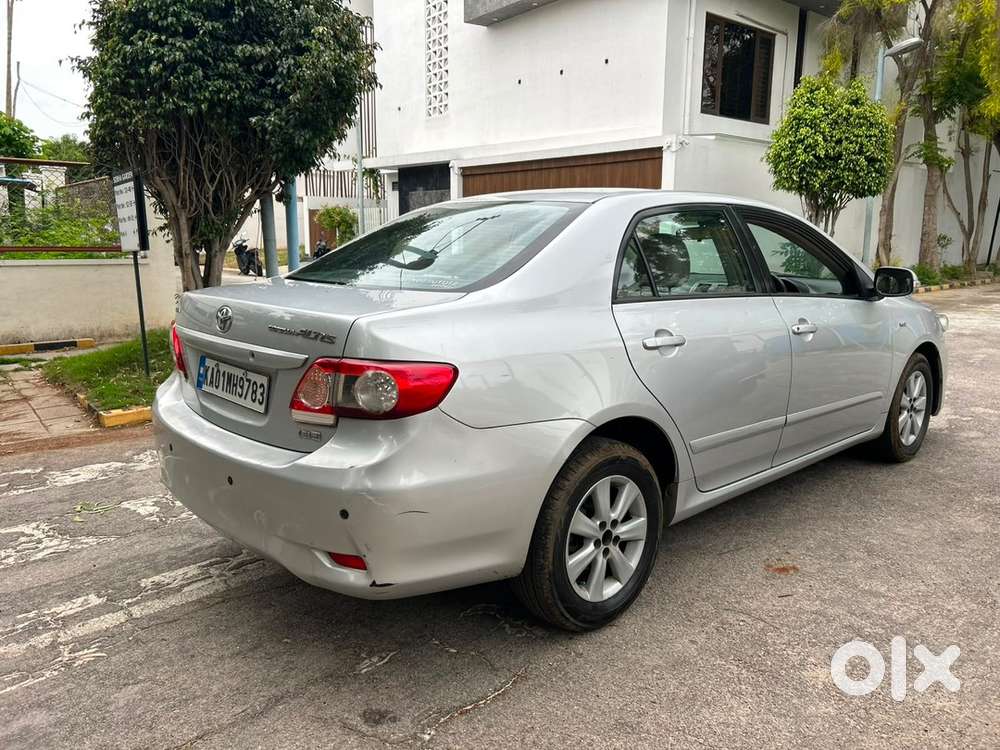 Toyota Corolla Altis 2012