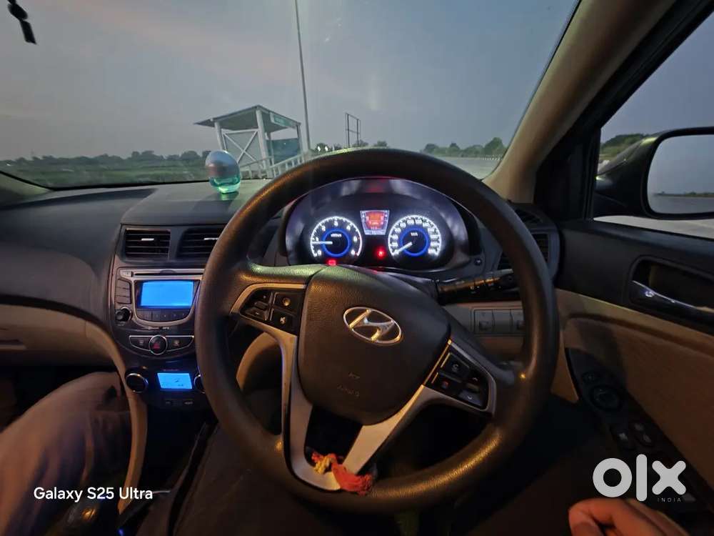 Hyundai Verna 2012 Diesel Black 75000 Km Driven  Well Maintained