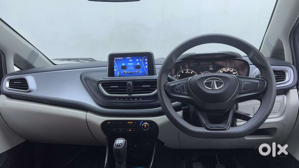 Tata Altroz 1.2 Xm Plus, 2022, Petrol