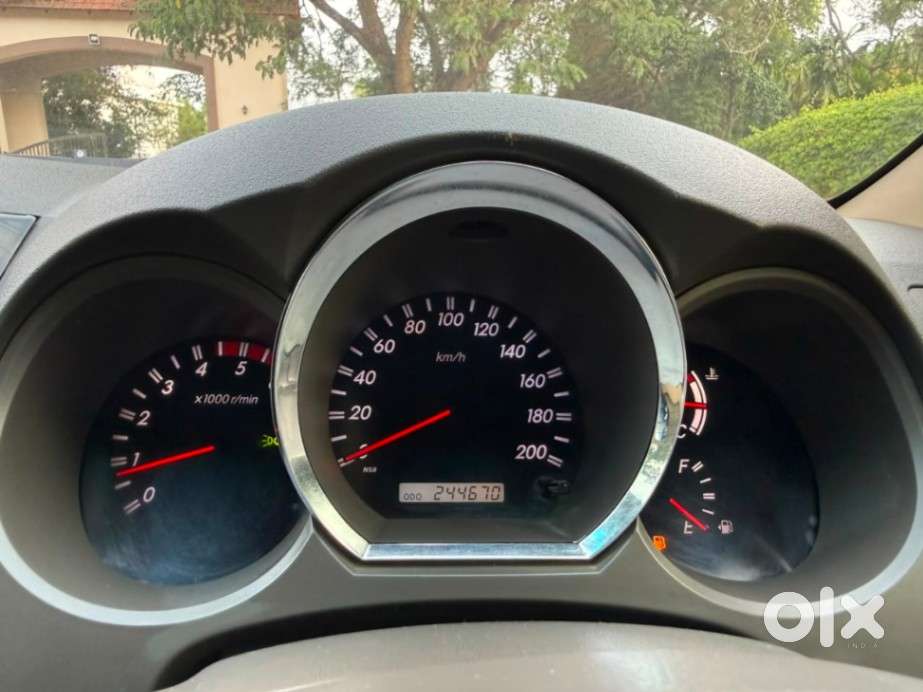 Toyota Fortuner 3.0 4x4 Manual, 2011, Diesel