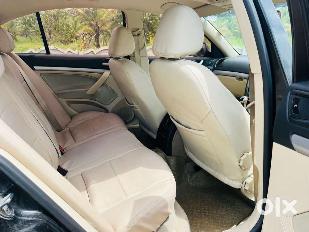 Skoda Laura 1.8 Tsi Ambiente, 2012, Petrol