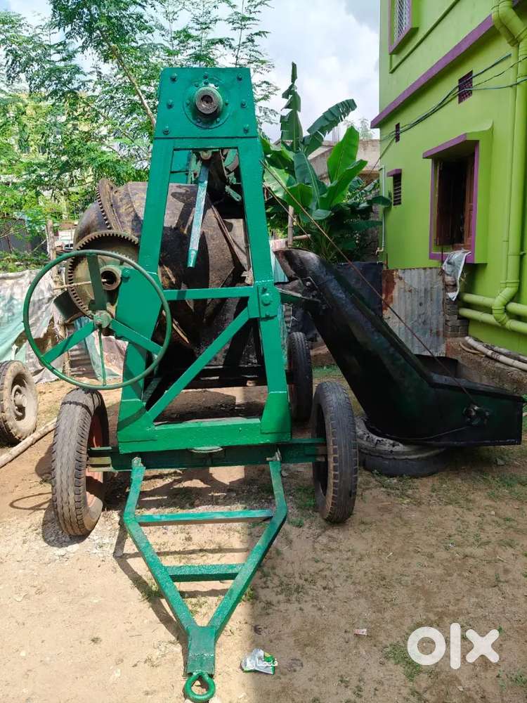 Concrete mixer machine