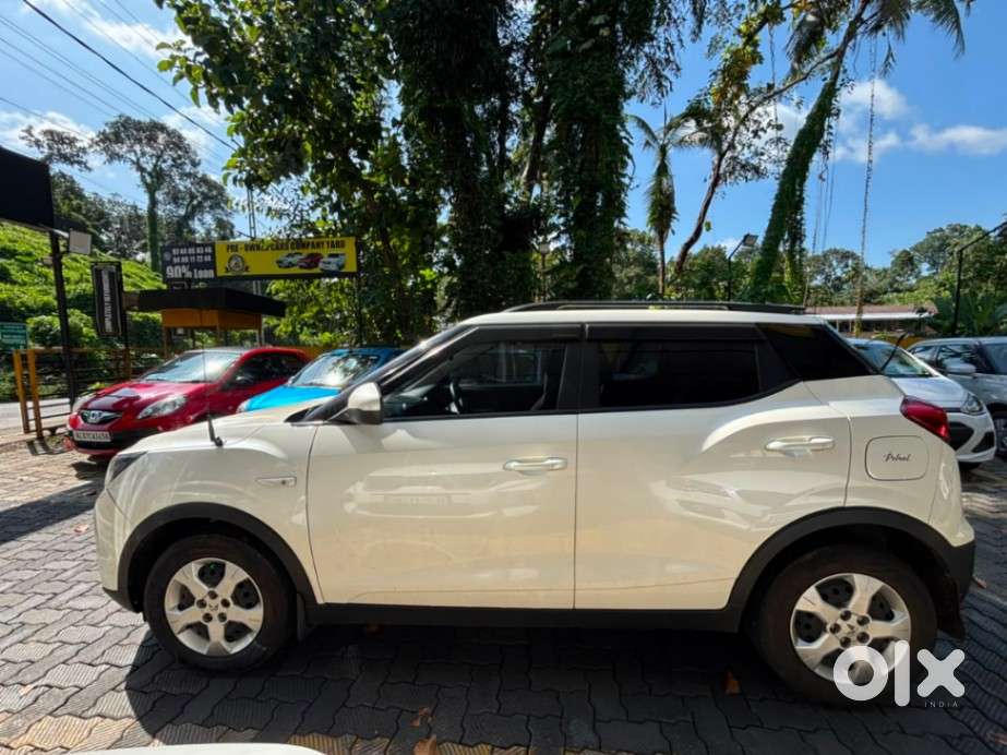 Mahindra Xuv300 W6, 2023, Petrol