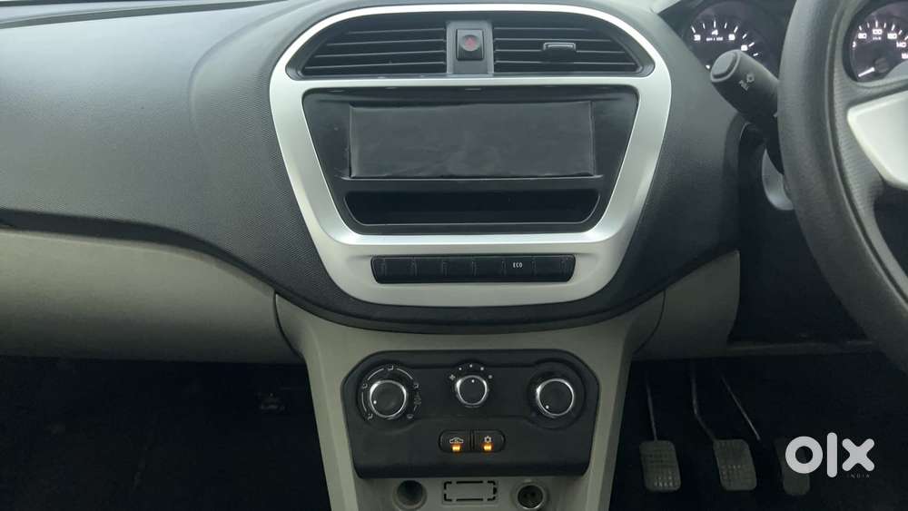 Tata Tiago 1.2 Revotron Xm, 2016, Petrol