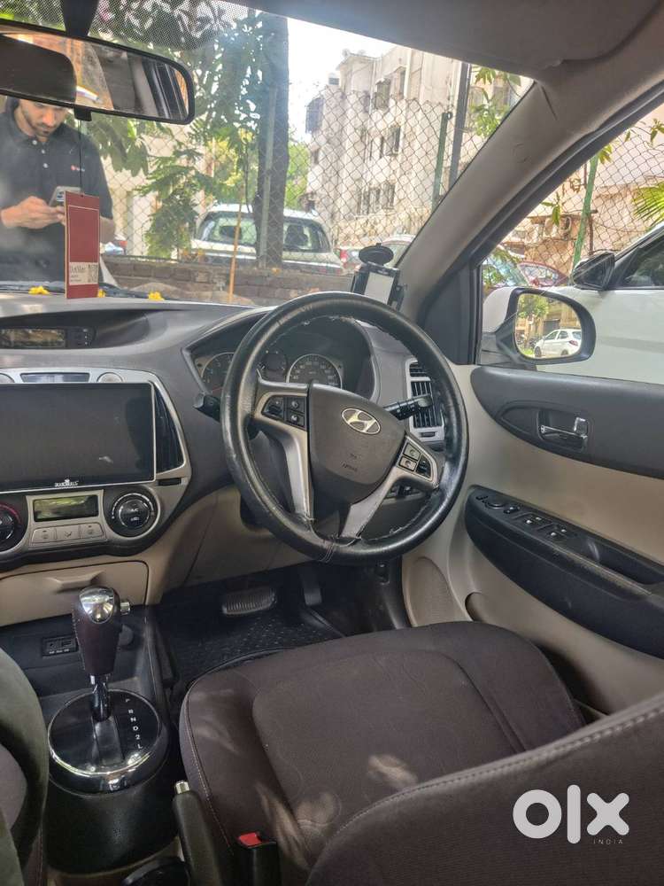 Hyundai I20 2011 Cng & Petrol Good Condition