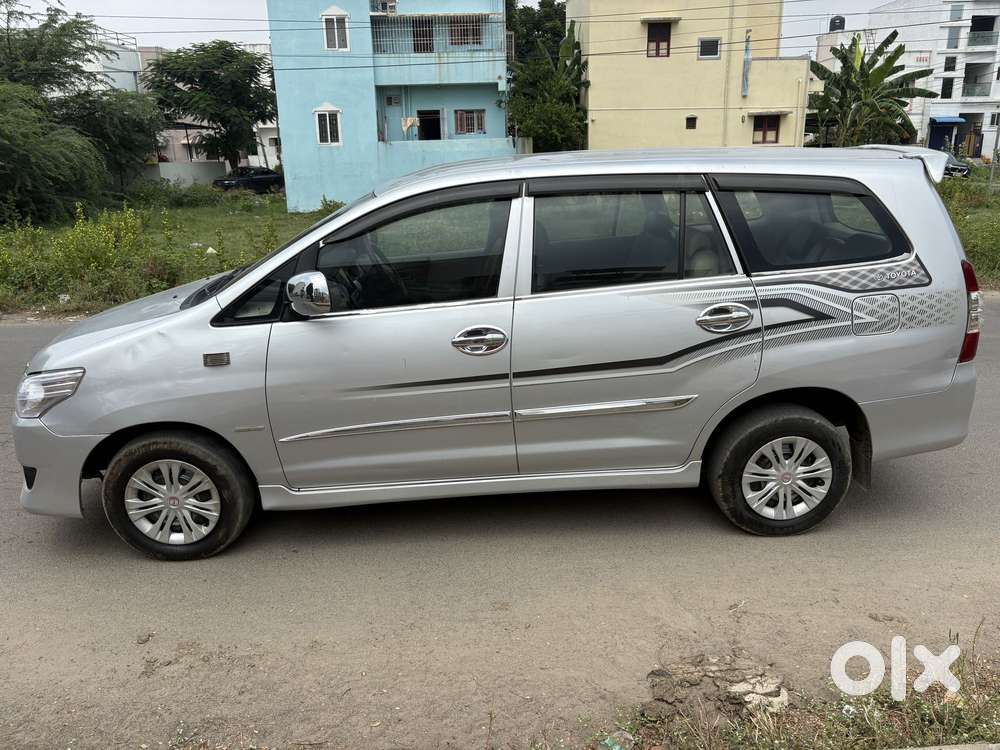 Toyota Innova 2.5 G (diesel) 8 Seater Bs Iv, 2013, Diesel